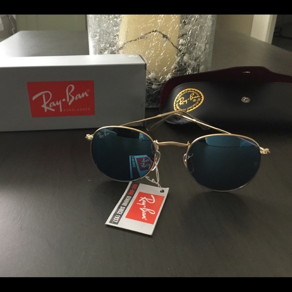 Accessories - -Ray bans